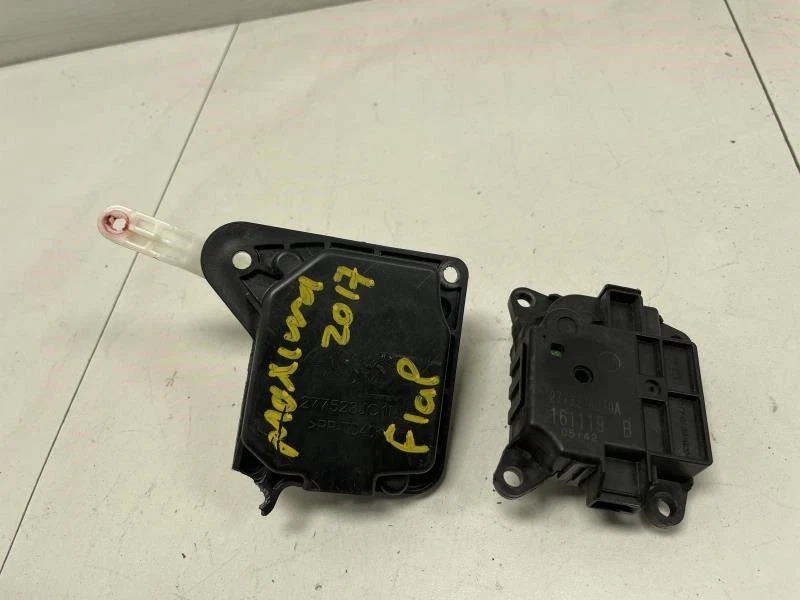 Nissan Máxima 2017 calefacción aire acondicionado actuadores de aleta OEM+ Foto 4 de 4