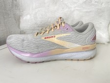 Brooks Ghost 16 Womens 10 White Gray Athletic Trainers Sneakers