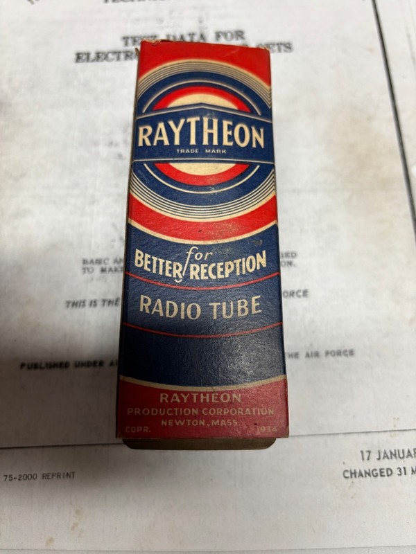 6T5 NIB eye tube for Walton and other Zenith shutter dial radios