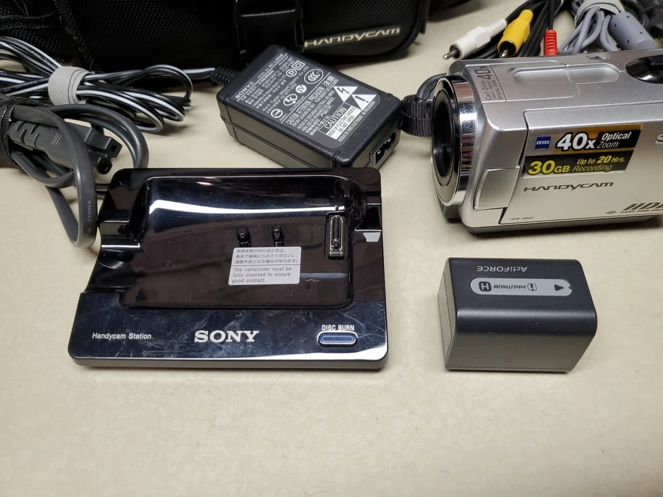 Sony Handycam DCR SR42 Camcorder 40x Optical Zoom 30GB HDD Bundle Tested Works - Image 2 of 4