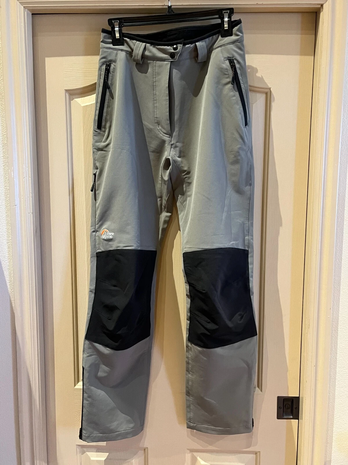 Women's Size 10, Lowe Alpine softshell pant, stretch SNOW SHOEs WINTER SKIING