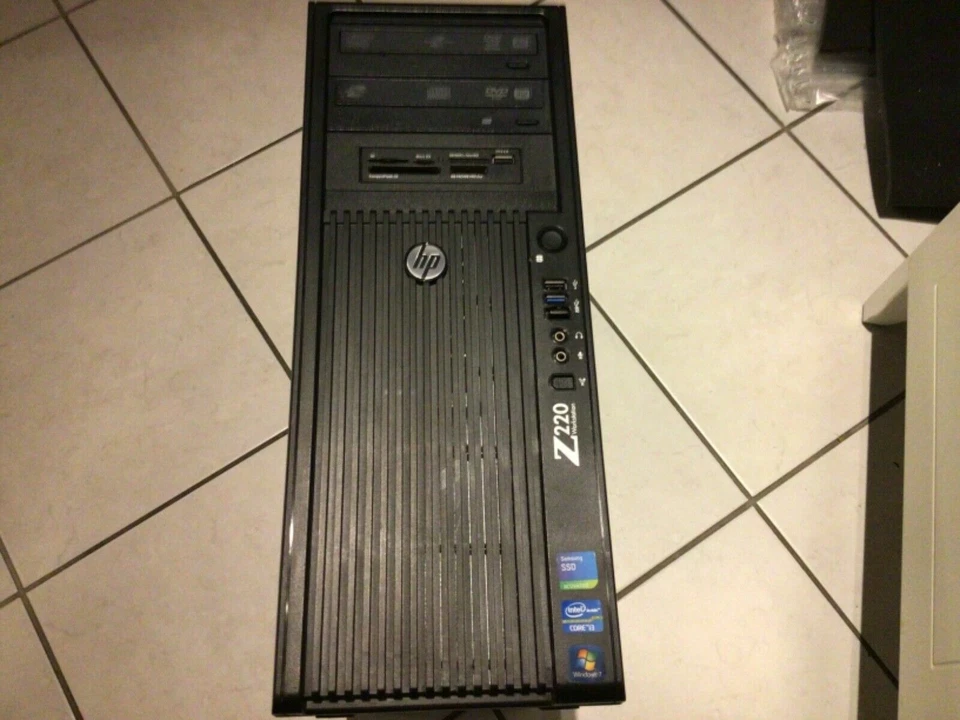 HP Z 220 Workstation , Core i3-3220 , 120 GB SSD , 500 GB HDD , 8/16 GB RAM