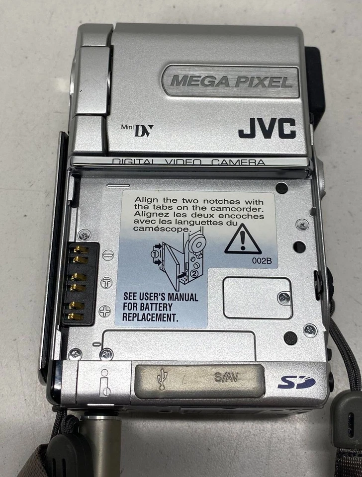 JVC GR-DVP7 MiniDV Camcorder - Image 3 of 4