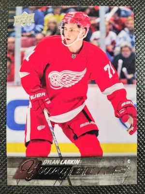 2015-16 Upper Deck Young Guns  Dylan Larkin #228 Rookie 