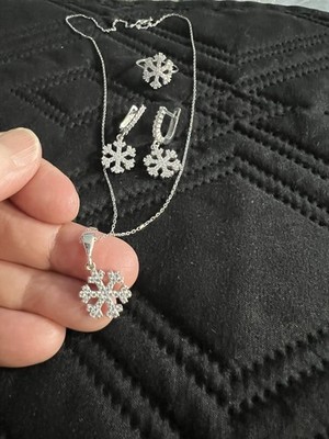 Absolutely Stunning  Necklace Earrings & Ring Set  925 sterling silver / CZ