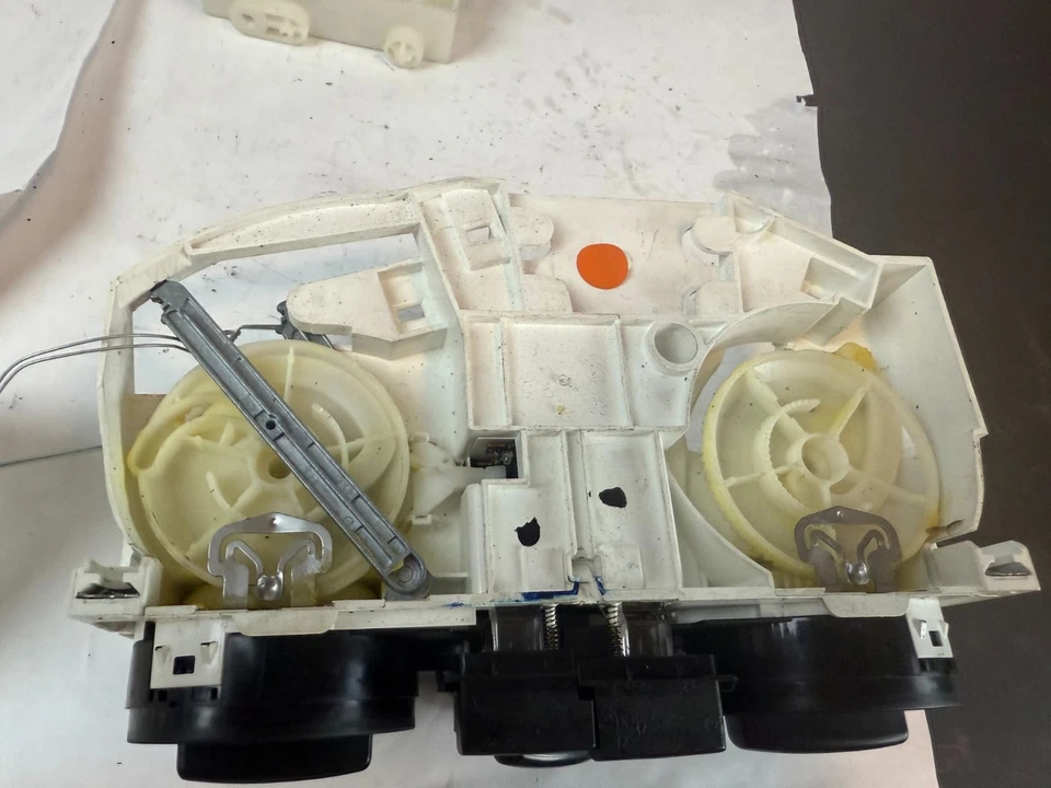 Interruptor de temperatura de control de clima de calefacción de aire acondicionado Volkswagen Jetta 1999-2006 OEM Foto 2 de 4