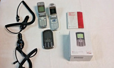 3 LG Verizon Qualcomm 3G CDMA w Chargers  LG Octane Messaging Flip Phones