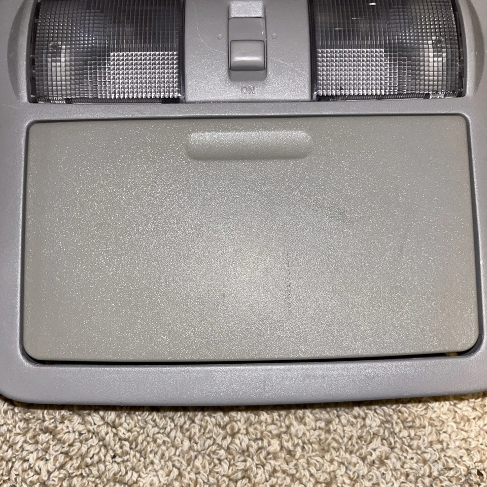 05-13 Nissan Frontier Xterra Pathfinder Overhead Console Map Dome Light OEM - Image 4 of 4