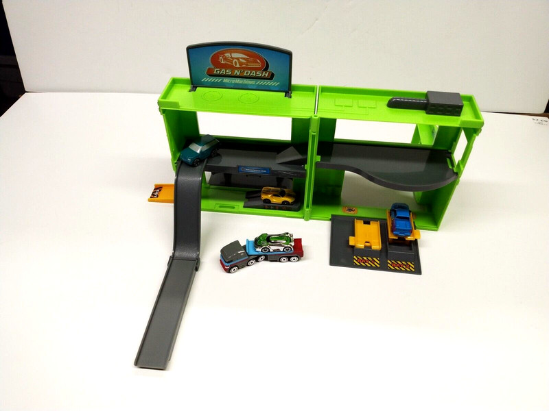 Micro Machines Transforming Playset - Micro Gas N Dash Combo with Vehicles NICE!