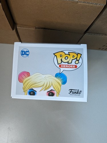 Funko POP! Heroes - DC Superheros # 301 Harley Quinn Gamestop Exclusivo - Imagen 5 de 6