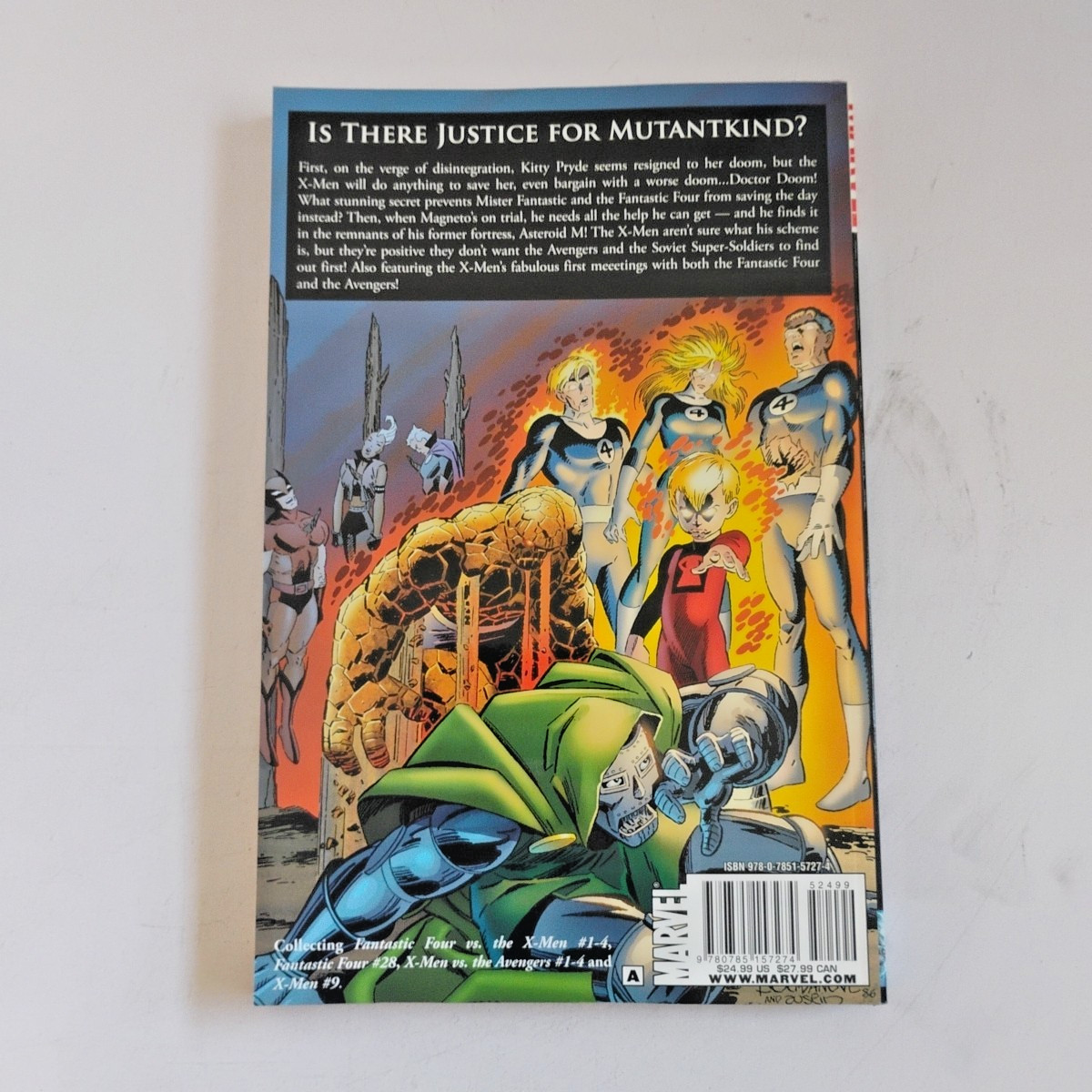 X-Men Vs Avengers Fantastic Four Marvel 2011 Paperback