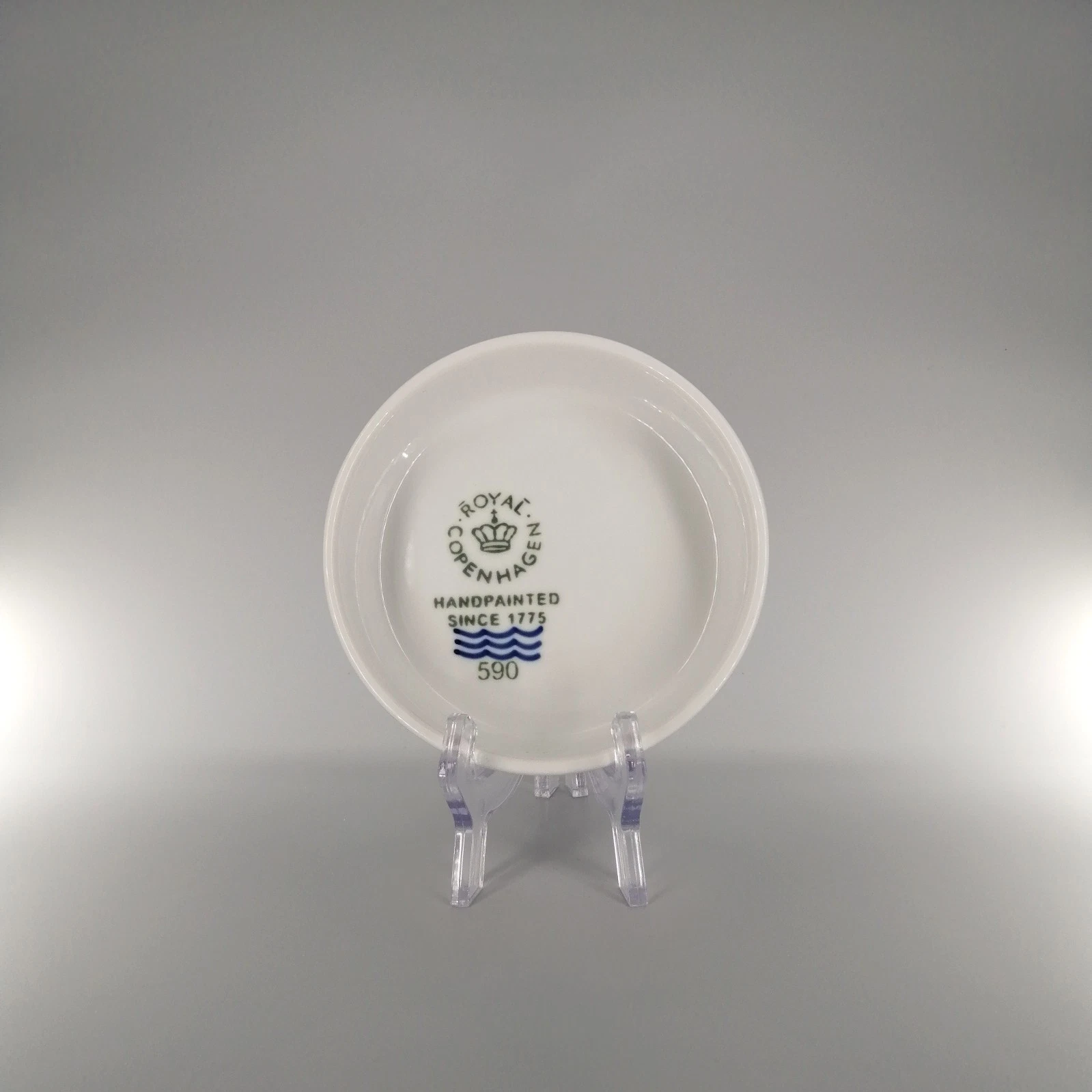 Royal Copenhagen White Fluted Pie Dish (14 cm) - #590-ab