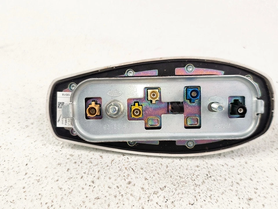 16-19 JAGUAR F-PACE TECHO SUPERIOR ALETA DE TIBURÓN ANTENA MÓDULO RECEPTOR AM/FM OEM Foto 2 de 3