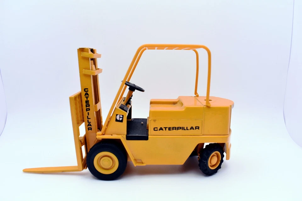 Modellino muletto scala 1:25 JOAL CATERPILLAR CARRELLO modellismo usati asta - Immagine 2 di 4