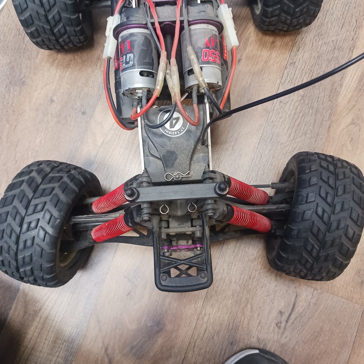 HPI★E-ZILLA 10 1/10スケール RCカー HOT BODIES E-ZILLA 10 / HPI RACING E-SAVAGE RC 4X4 MONSTER