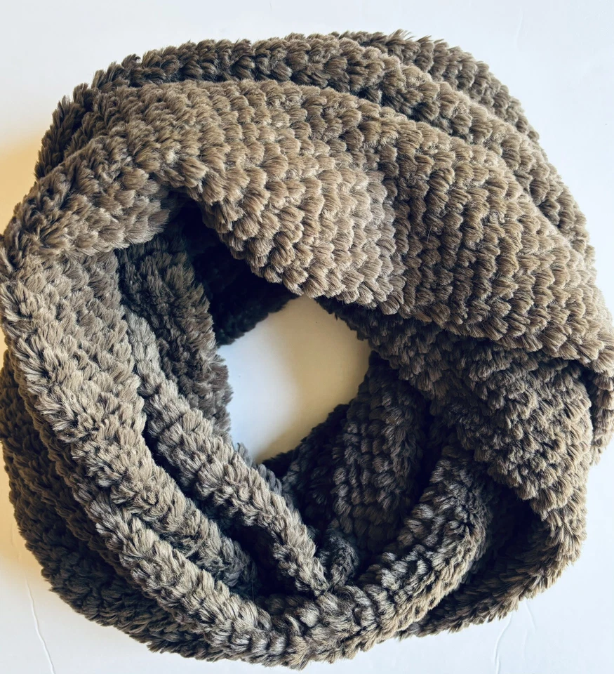 FREE PEOPLE Dreamland Chunky Soft Infinity Scarf, Chocolate Brown, Cozy! Outdoor - Image 3 of 4