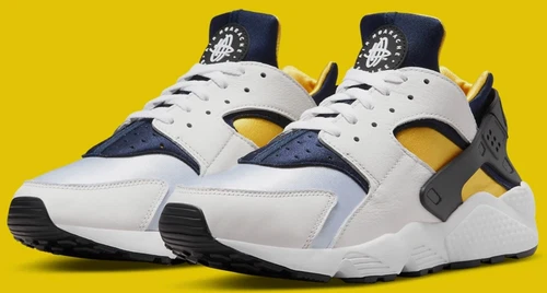 NEW Nike Air Huarache Michigan Wolverines White Navy Yellow max DS 11.5