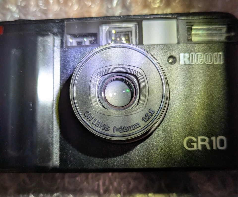 Read [NEAR MINT] RICOH GR10 Black Point & Shoot 35mm Film Camera JAPAN - Image 3 of 4