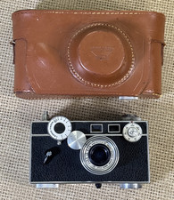 Vintage 1951 Argus C3 35mm Rangefinder Camera "The Brick" w/ Leather Case.