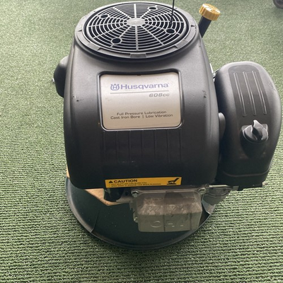 #ad Husqvarna Single Cylinder Engine 608CC 19HP 1quot; X 3 5 32quot; Shaft 15 Amp Alt SR $449.00