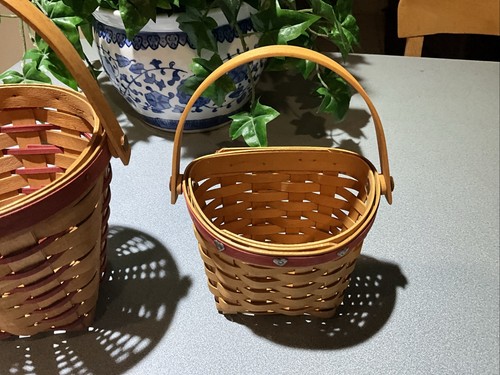 Lot 2 1996 & 2001 hand Woven Baskets Longaberger - Picture 3 of 8