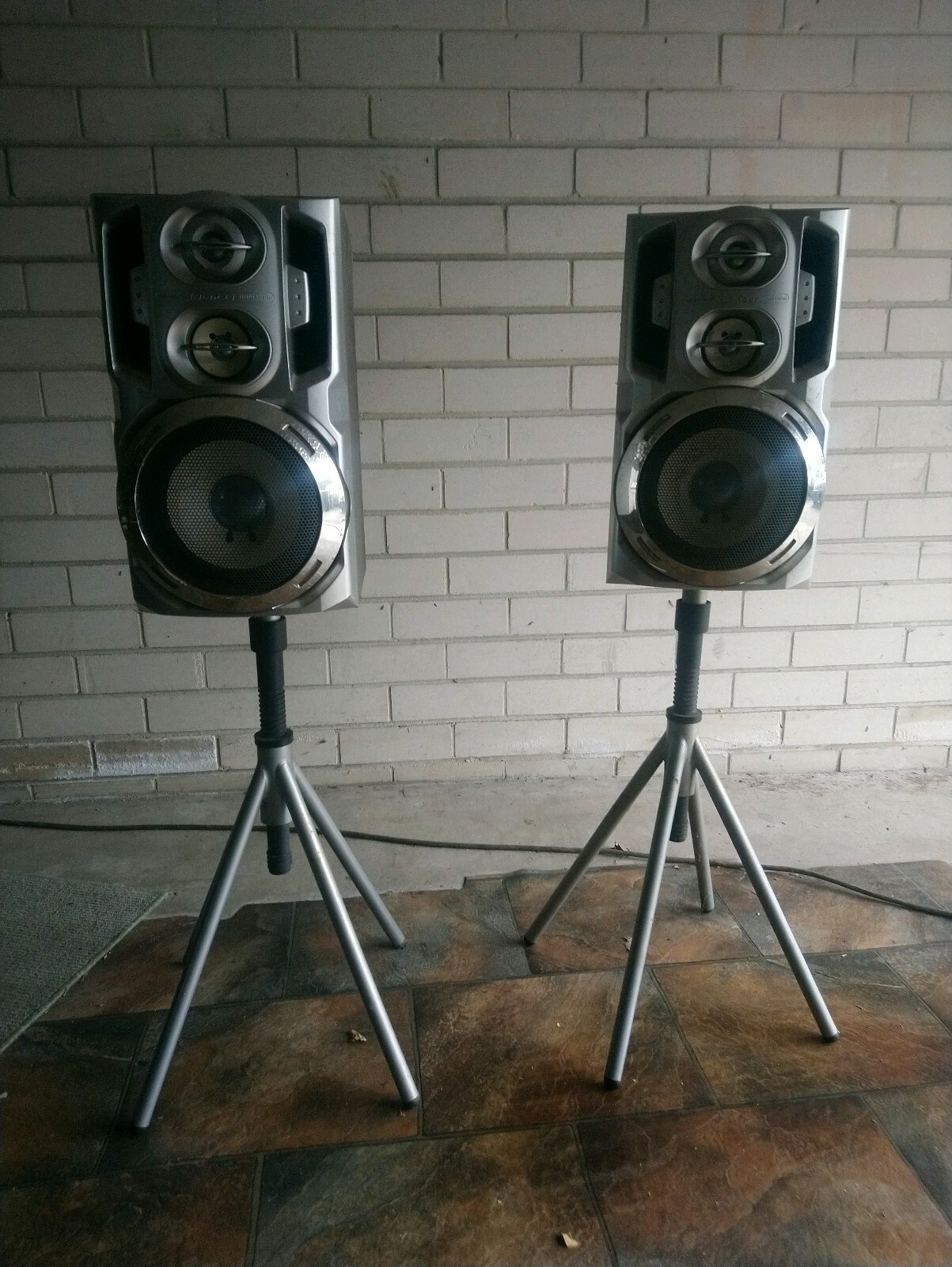 pioneer 100 watt speakers