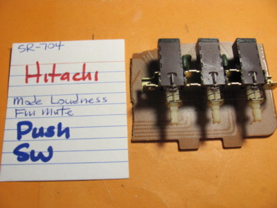  HITACHI PUSH SWITCH BANK MODE LOUDNESS FM MUTE SR-704 STEREO RECEIVER