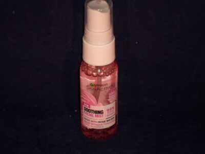Garnier SkinActive Facial Mist Spray with Rose Water 1 oz Travel Size      A51-4