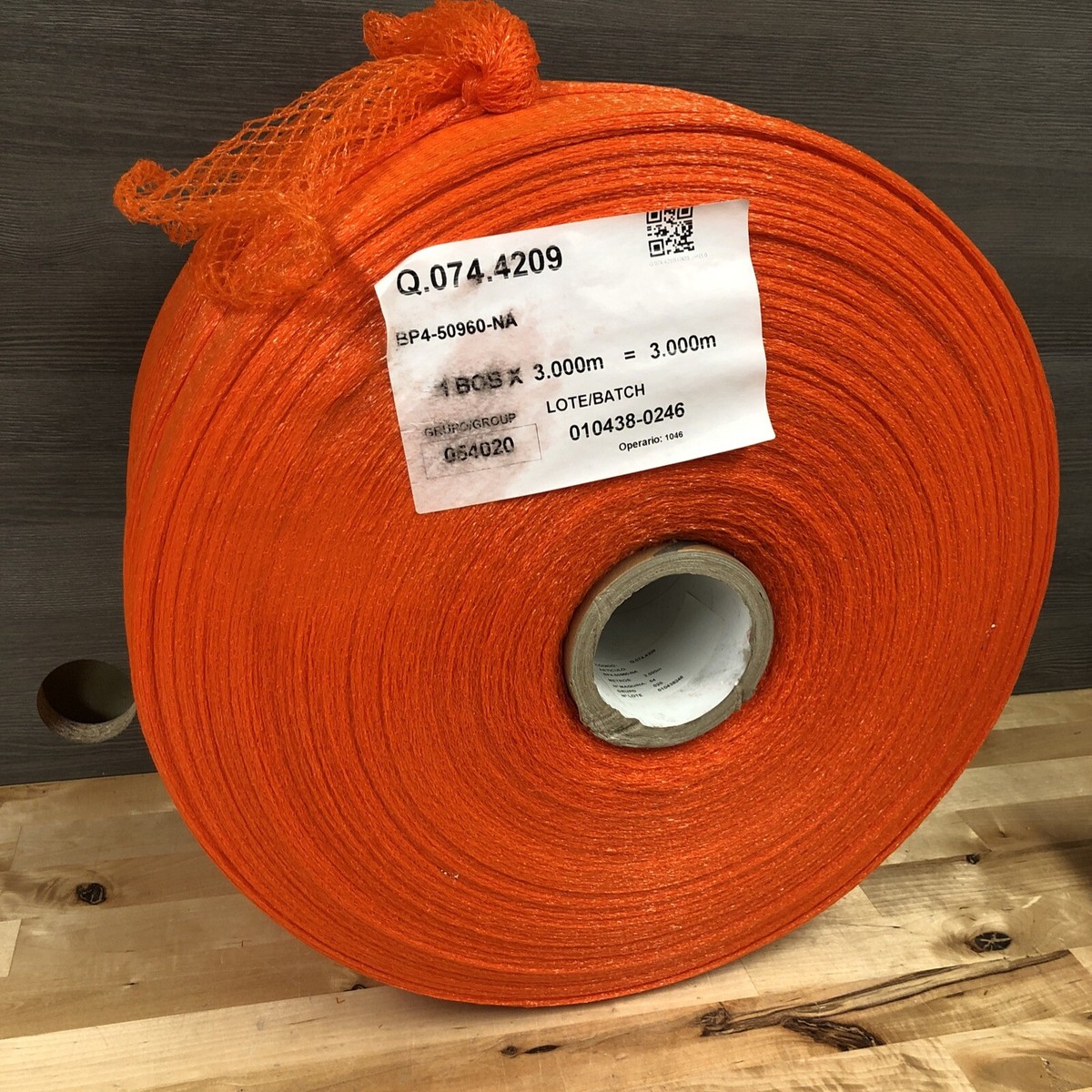 bulk fish netting 1 Roll Bulk Garden/ Fish Netting Mesh Orange New