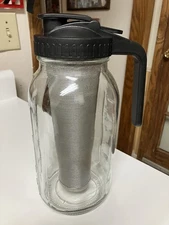 New Glass  Infuser Water Tea Pitcher Bottle 2 Pints