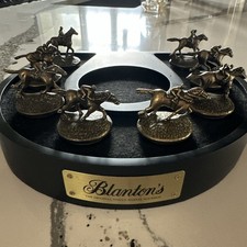 Lot de 8 bouchons de bouteille de collection cheval et jockey Blantons avec sacoche