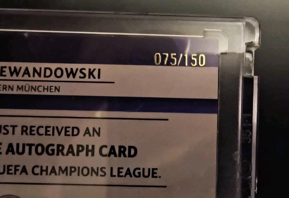 2021-22 Topps UEFA Champions League Robert Lewandowski Ultimate Stage AUTO /150 - Bild 4 von 4