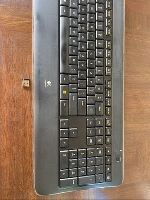 LOGITECH K800 Wireless Illuminated Keyboard (Y-R0065) with Dongle