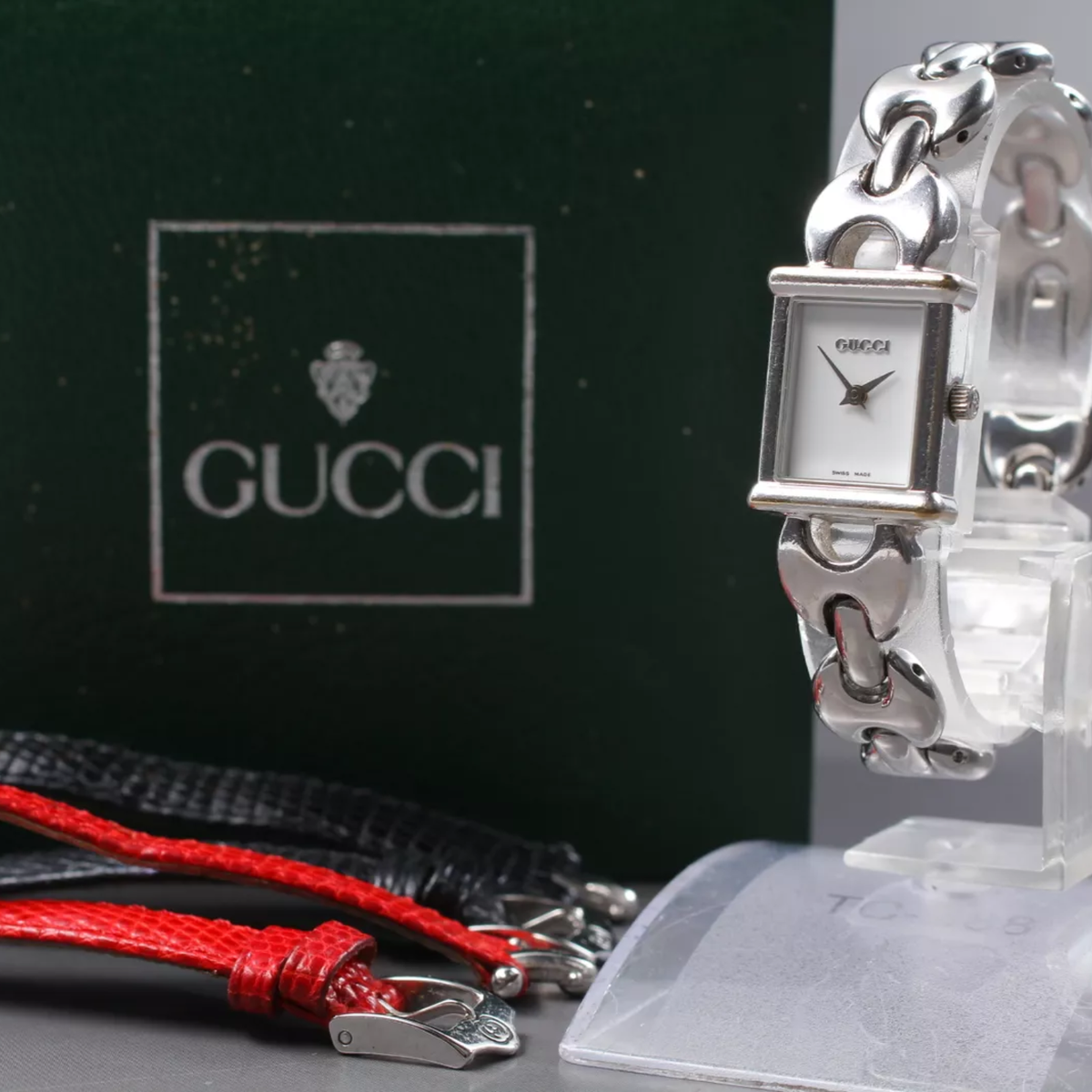 【在庫処分】セール1万円均一 稼働GUCCI レディース時計 1800L 在庫処分】セール1万円均一 稼働GUCCI レディース時計 1800L