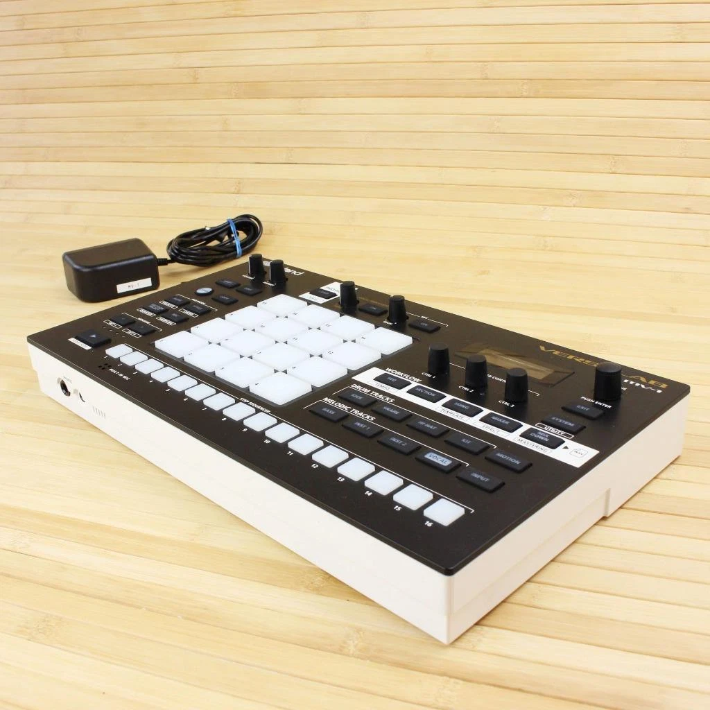 Roland VERSELAB MV-1 ZEN-Core Professional Song Production Studio