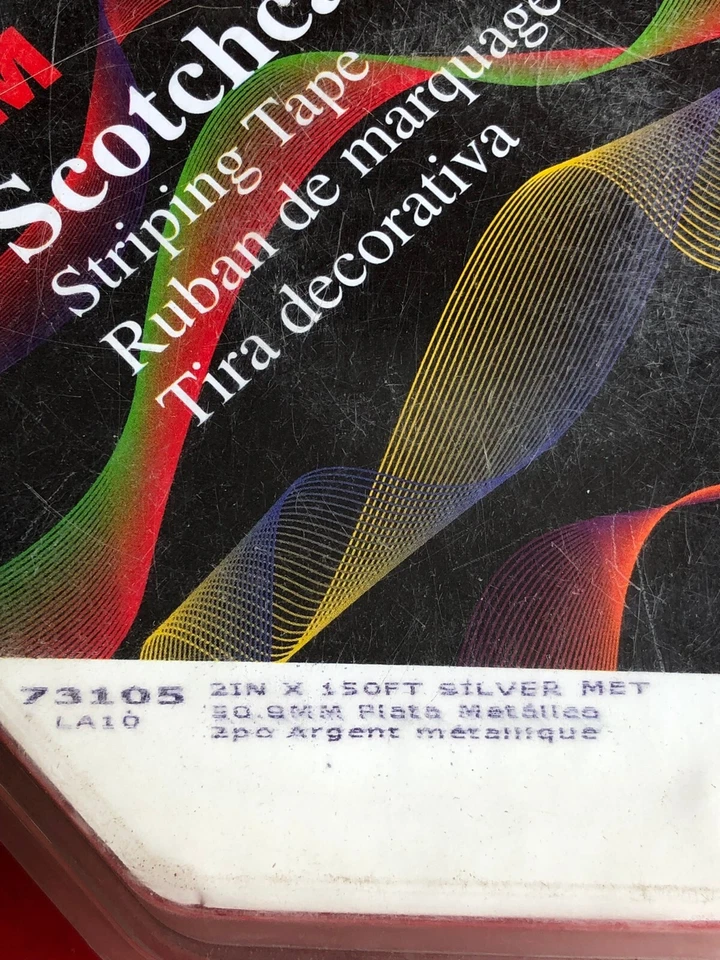 3M 73105 CINTA A RAYAS ESCOCESA PLATEADA METÁLICA DE UN SOLO PASADOR 2" DE ANCHO X 150' DE LARGO Foto 2 de 4