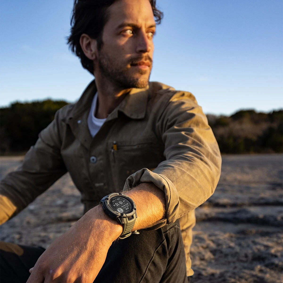 Reloj inteligente GPS resistente solar Garmin Instinct 2X con linterna incorpora