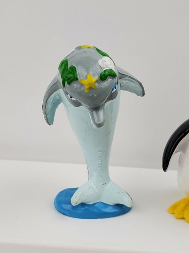1987 SeaWorld Set of 3 Vintage 2-3/4" PVC Figures Shamu, Dolly Dolphin Penguin - Picture 2 of 9