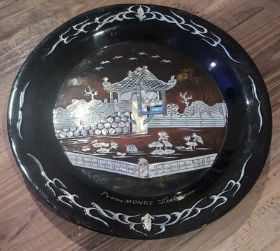 Vintage Asian Black Laquer Plate w/Mother of Pearl Inlay 11-3/4  - Vietnam
