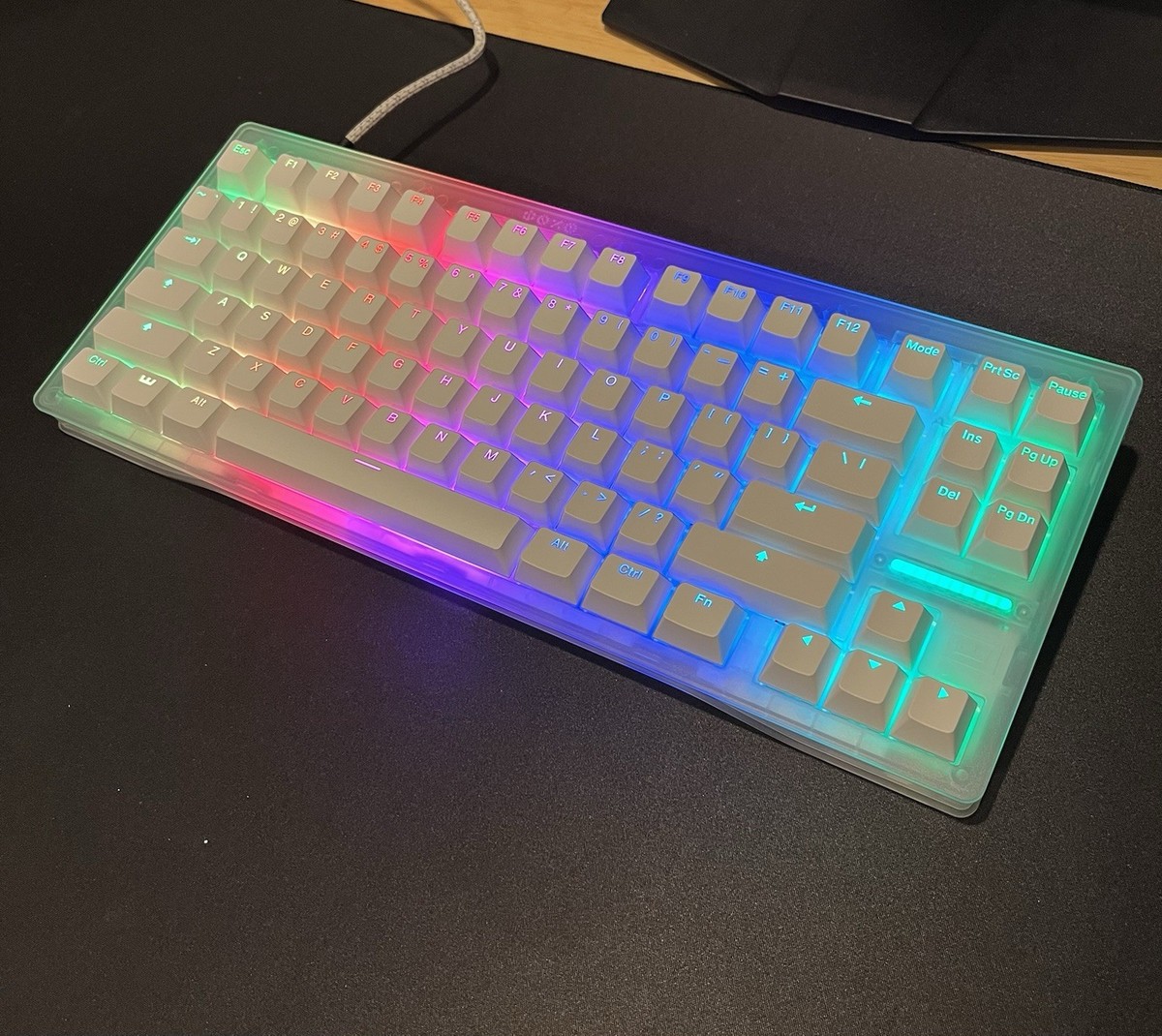 Wooting 80 HE Frost Hall Effect Keyboard PBT Keycaps Lekker