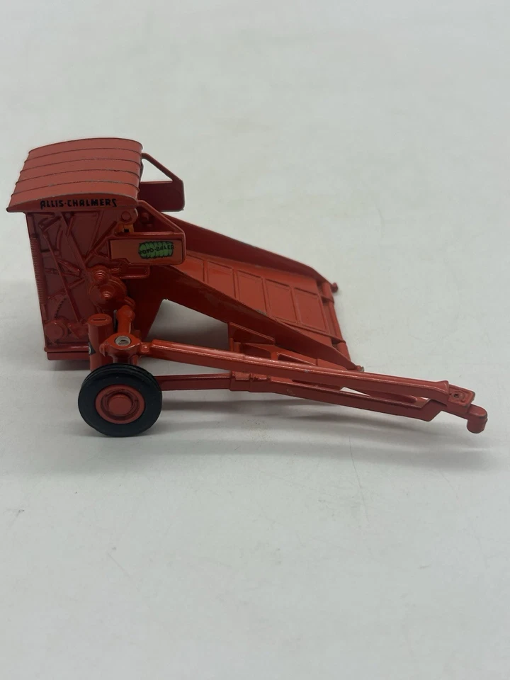 ERTL 1/43 ALLIS CHALMERS ROTO-BALER - Image 2 of 4