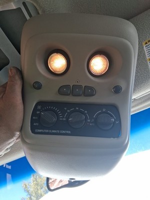 1999-07 ? GMC Yukon XL Overhead Map Reading Light Console Heater Climate Control