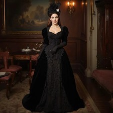 Medieval Black Gothic Wedding Dress Half Sleeves Velvet And Lace A-Line Vintage
