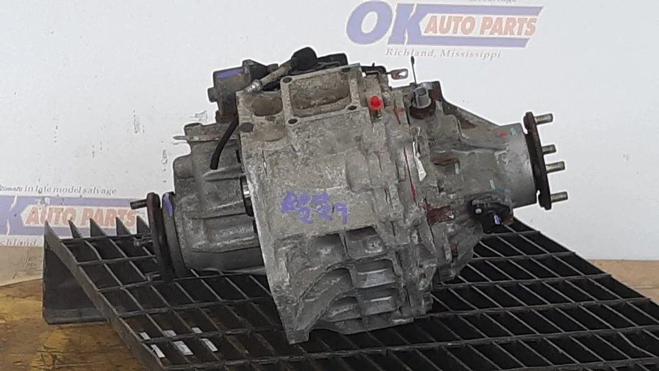 01 2001 LEXUS LX470 4,7 L AWD montaje de caja de transferencia  Foto 3 de 4