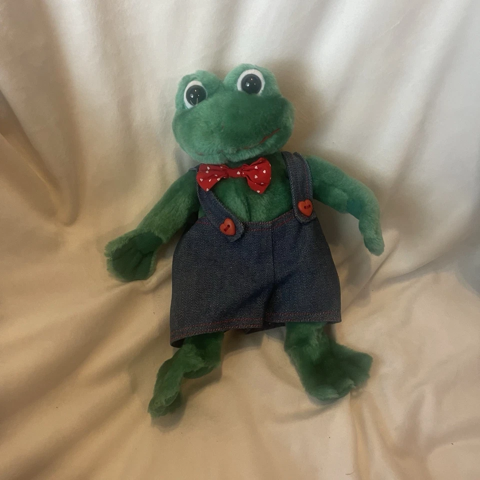 Vintage Ganz Frog Plush Freggie Polywog Extremely Rare 1996 Valentines Hearts - image 2 of 4