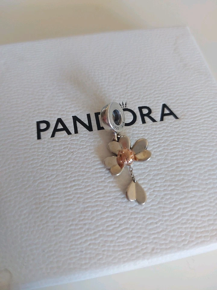Pandora Charm pendente Quadrifoglio e coccinella portafortuna - Immagine 2 di 4