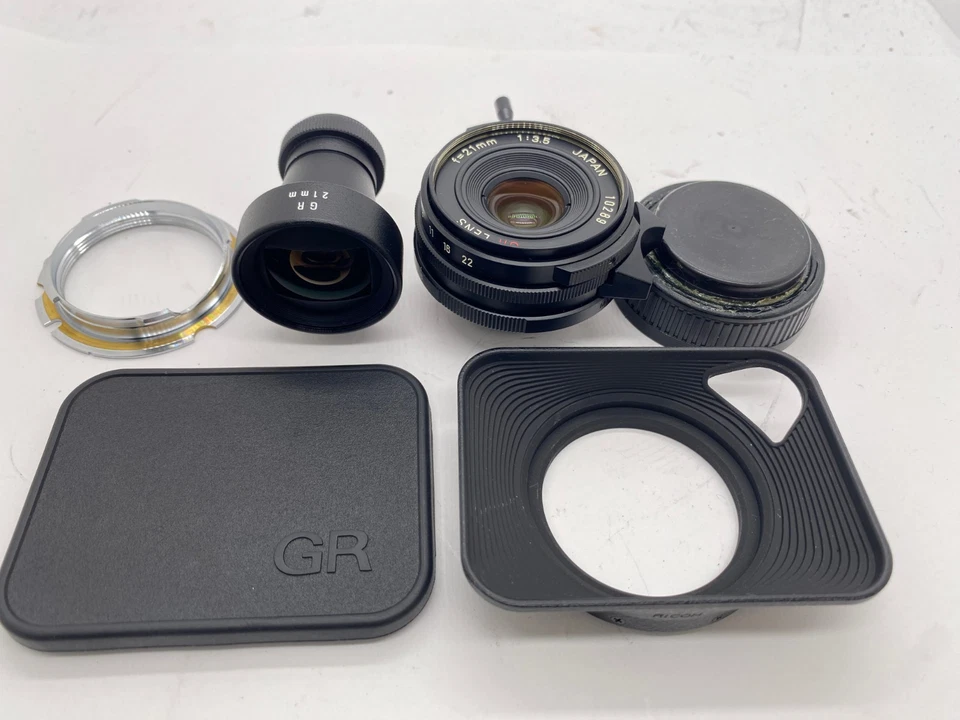 RICOH GR LENS 21mm f/3.5 for Leica L39 Screw w/ M Mount Adapter,Finder,Hood,Cap - Image 3 of 4