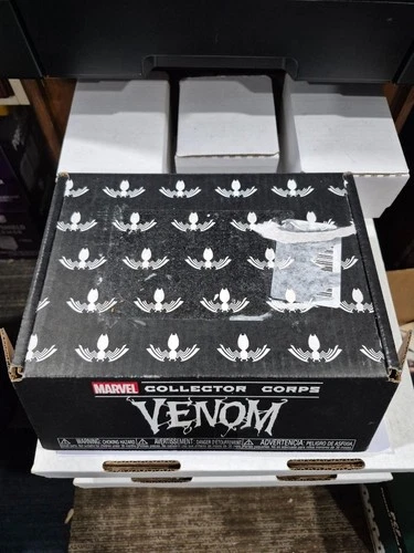 Marvel Collector Corps Venom (Open Box)  L  Shirt.