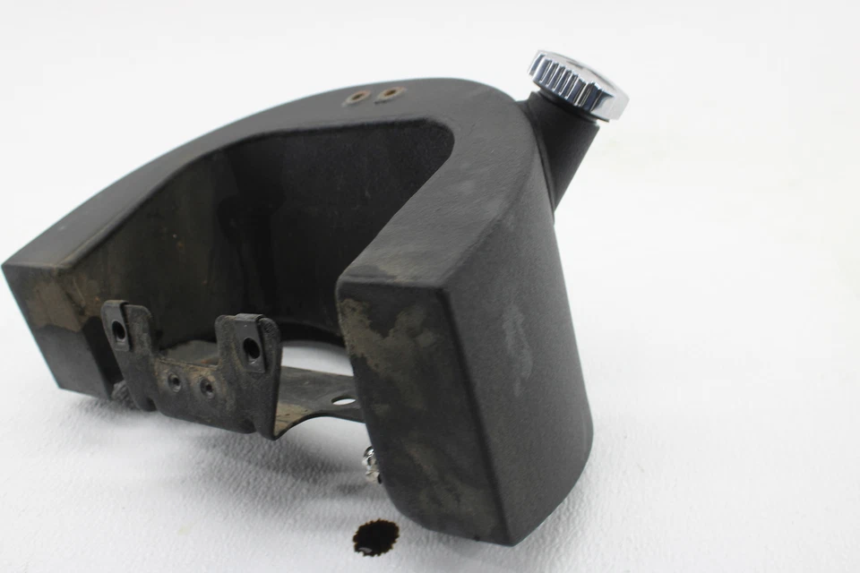 03-09 哈雷戴维森夜间火车发动机机油呼吸罐 — 第 3/4 张图片