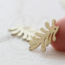Solid Brass Leaf Charm - 20x13mm (4623C)